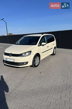 Минивэн Volkswagen Touran 2013 в 