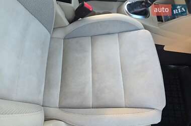 Минивэн Volkswagen Touran 2010 в 