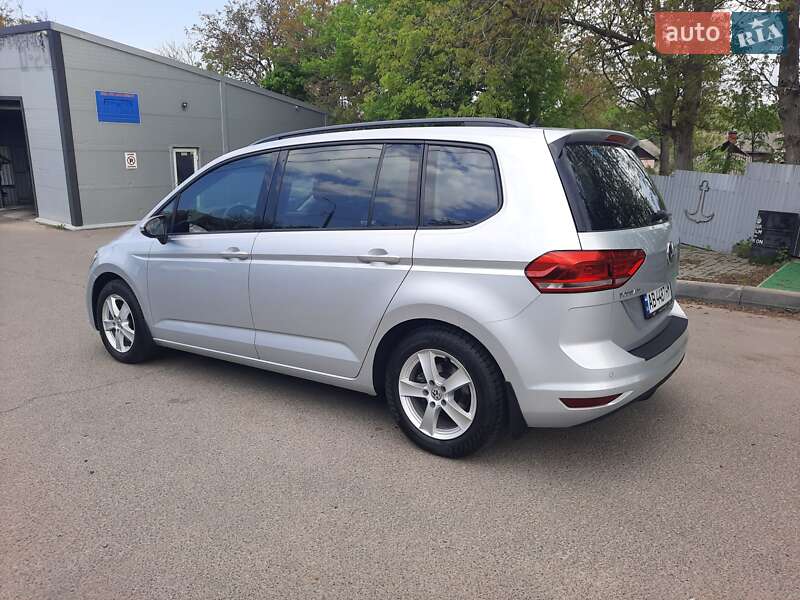 Микровэн Volkswagen Touran 2016 в Виннице