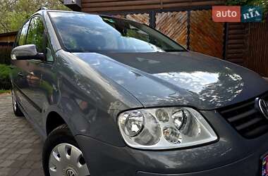 Мінівен Volkswagen Touran 2004 в 