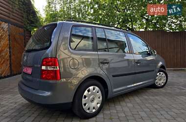 Мінівен Volkswagen Touran 2004 в 