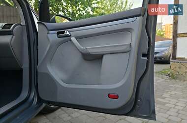 Мінівен Volkswagen Touran 2004 в 