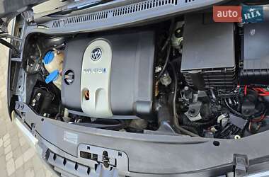 Мінівен Volkswagen Touran 2004 в 