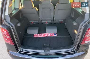 Минивэн Volkswagen Touran 2007 в 