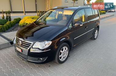 Минивэн Volkswagen Touran 2007 в 