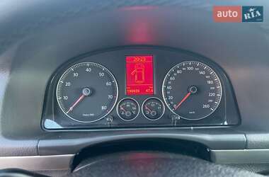 Минивэн Volkswagen Touran 2007 в 