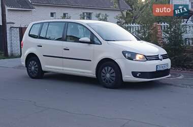 Минивэн Volkswagen Touran 2013 в Мене