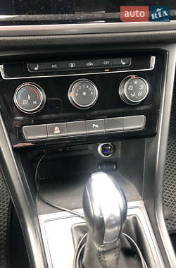 Минивэн Volkswagen Touran 2015 в 