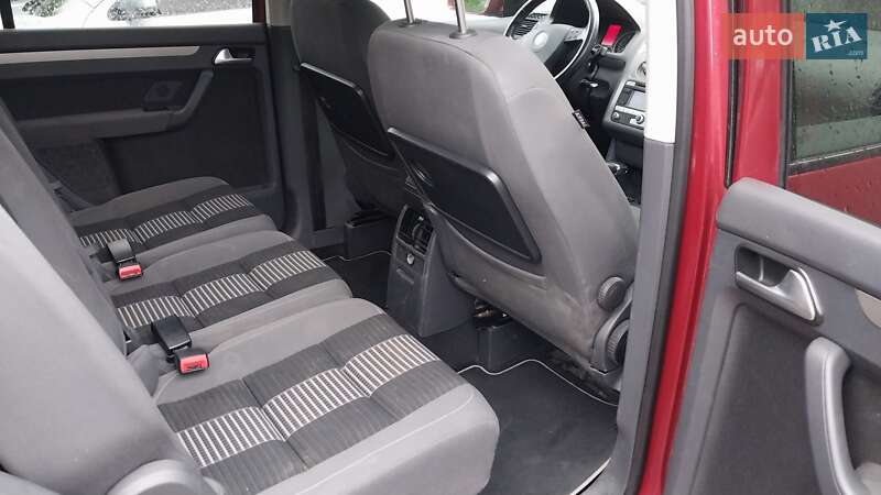 Мінівен Volkswagen Touran 2010 в Великій Багачці