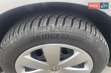 Мінівен Volkswagen Touran 2011 в 