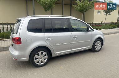 Мінівен Volkswagen Touran 2011 в 