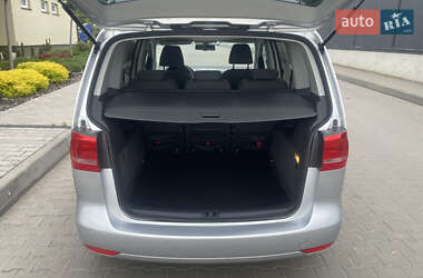 Мінівен Volkswagen Touran 2011 в 