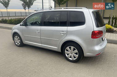 Мінівен Volkswagen Touran 2011 в 
