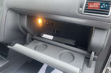 Мінівен Volkswagen Touran 2011 в 
