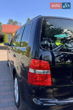Минивэн Volkswagen Touran 2006 в 