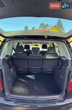 Минивэн Volkswagen Touran 2006 в 