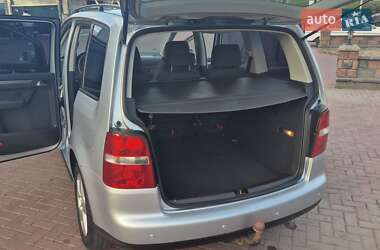 Минивэн Volkswagen Touran 2005 в 