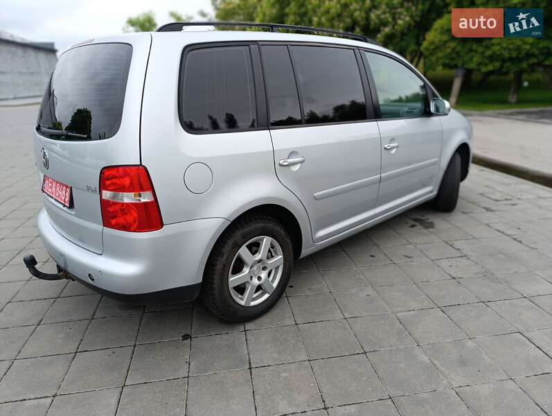 Мінівен Volkswagen Touran 2005 в Світловодську