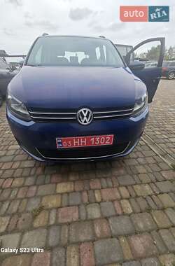 Мінівен Volkswagen Touran 2012 в 