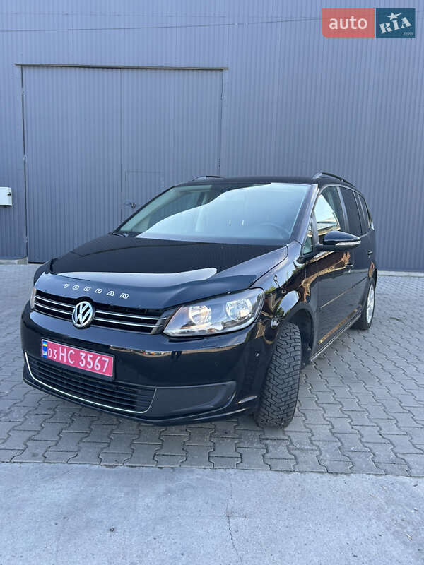 Минивэн Volkswagen Touran 2011 в 