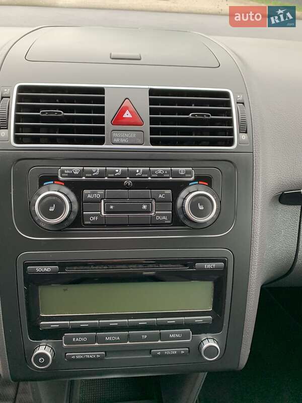Мінівен Volkswagen Touran 2010 в Заліщиках