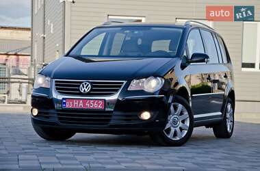 Мінівен Volkswagen Touran 2008 в 