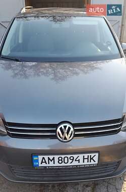 Минивэн Volkswagen Touran 2011 в 