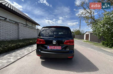 Минивэн Volkswagen Touran 2012 в 