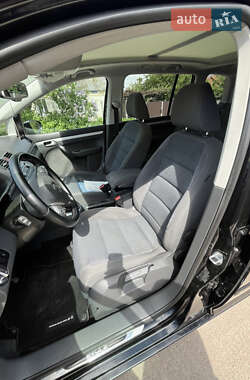 Минивэн Volkswagen Touran 2012 в 