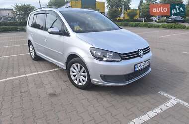 Мінівен Volkswagen Touran 2010 в 