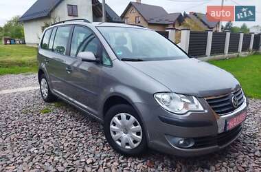 Минивэн Volkswagen Touran 2008 в 