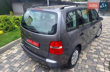 Минивэн Volkswagen Touran 2006 в 