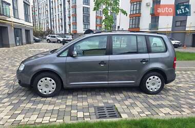 Минивэн Volkswagen Touran 2006 в 