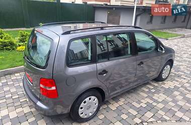 Минивэн Volkswagen Touran 2006 в 