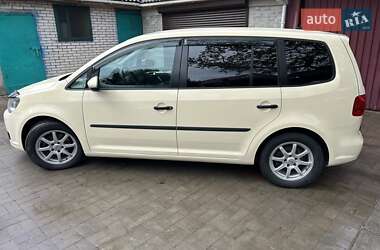 Минивэн Volkswagen Touran 2012 в Монастырище