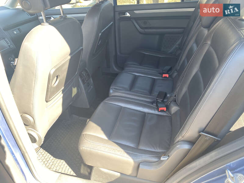 Мінівен Volkswagen Touran 2012 в Чечельнику