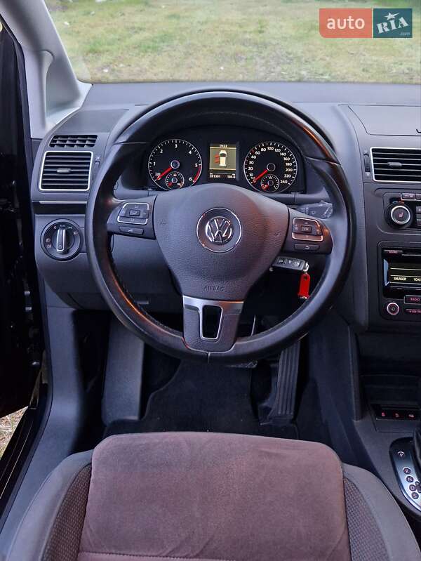 Мінівен Volkswagen Touran 2012 в Черкасах