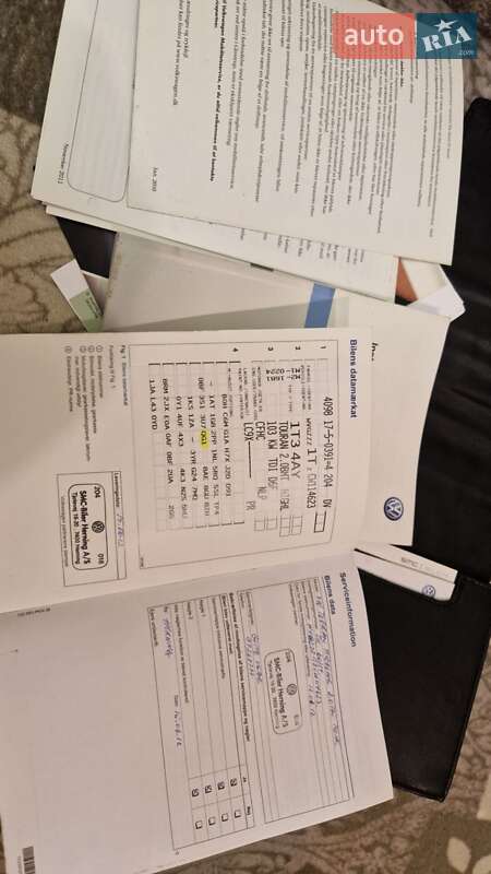 Мінівен Volkswagen Touran 2012 в Черкасах