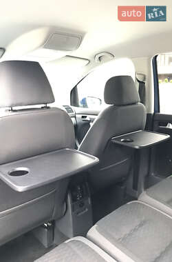 Мінівен Volkswagen Touran 2009 в 