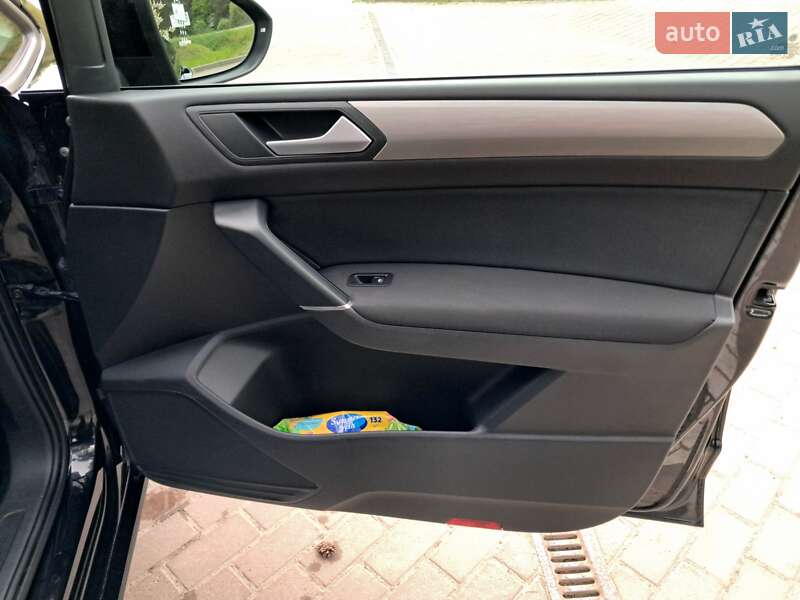 Мікровен Volkswagen Touran 2020 в Львові