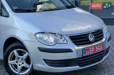 Мінівен Volkswagen Touran 2008 в 