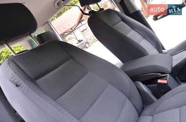 Мінівен Volkswagen Touran 2007 в 