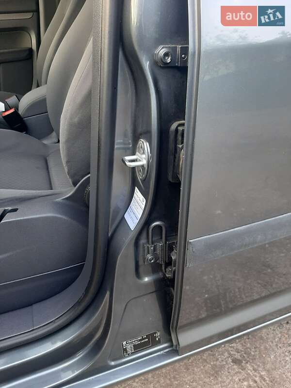 Минивэн Volkswagen Touran 2004 в Полтаве