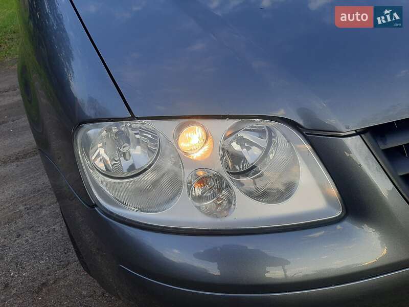 Минивэн Volkswagen Touran 2004 в Полтаве