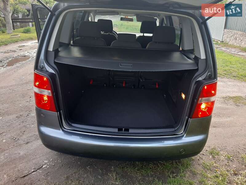 Минивэн Volkswagen Touran 2004 в Полтаве