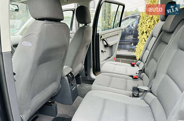 Минивэн Volkswagen Touran 2004 в 
