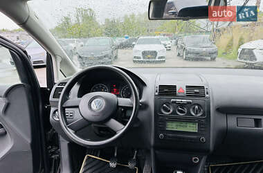 Минивэн Volkswagen Touran 2004 в 