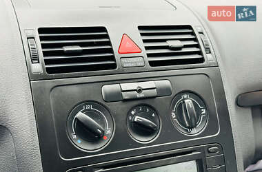 Минивэн Volkswagen Touran 2004 в 