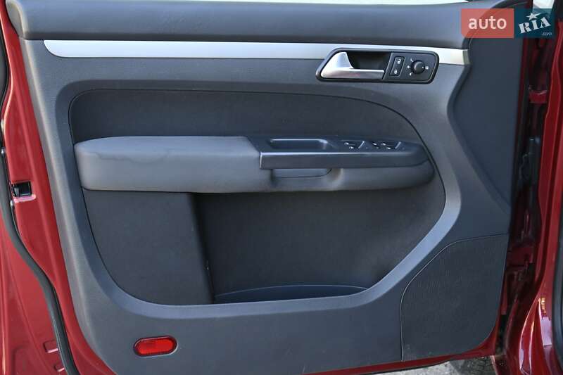 Мінівен Volkswagen Touran 2007 в Бердичеві