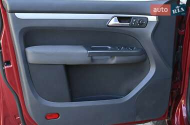Минивэн Volkswagen Touran 2007 в 
